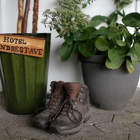 Stenbjerg & Zajazd Snedsted